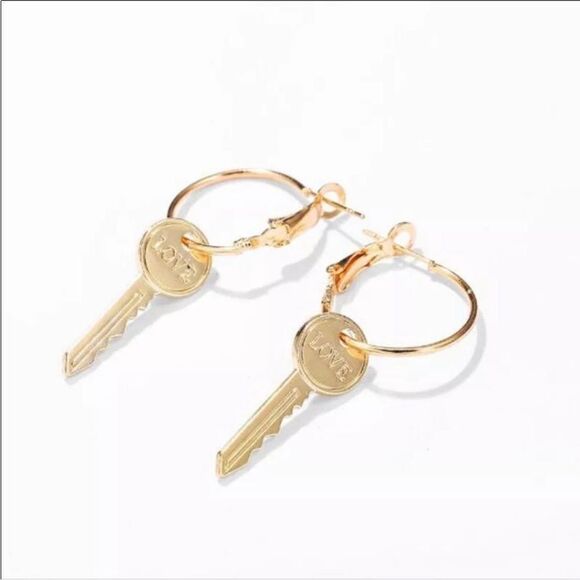 Gold Hoops Dangling Love Keys Drop Earrings NEW - Picture 2 of 4